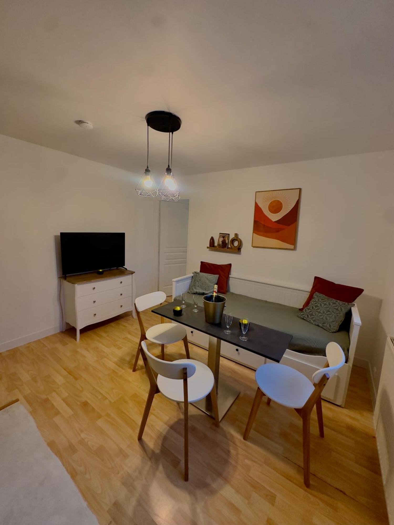 Appartement Chloe Du Lac Montferrat  المظهر الخارجي الصورة