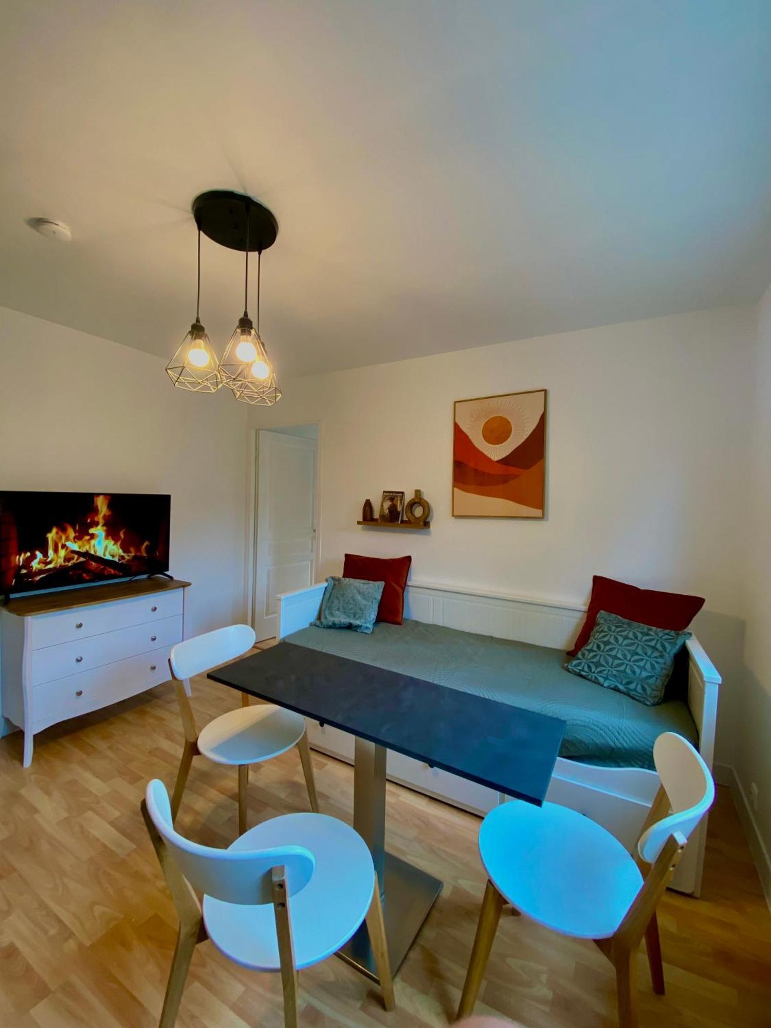 Appartement Chloe Du Lac Montferrat  المظهر الخارجي الصورة