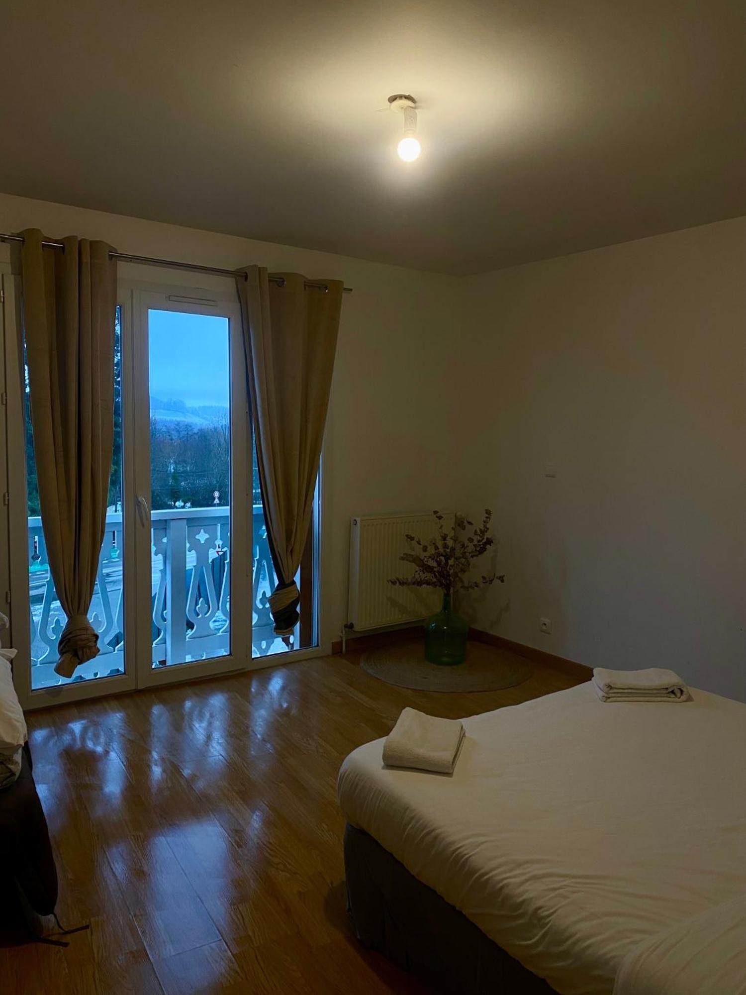 Appartement Chloe Du Lac Montferrat  المظهر الخارجي الصورة