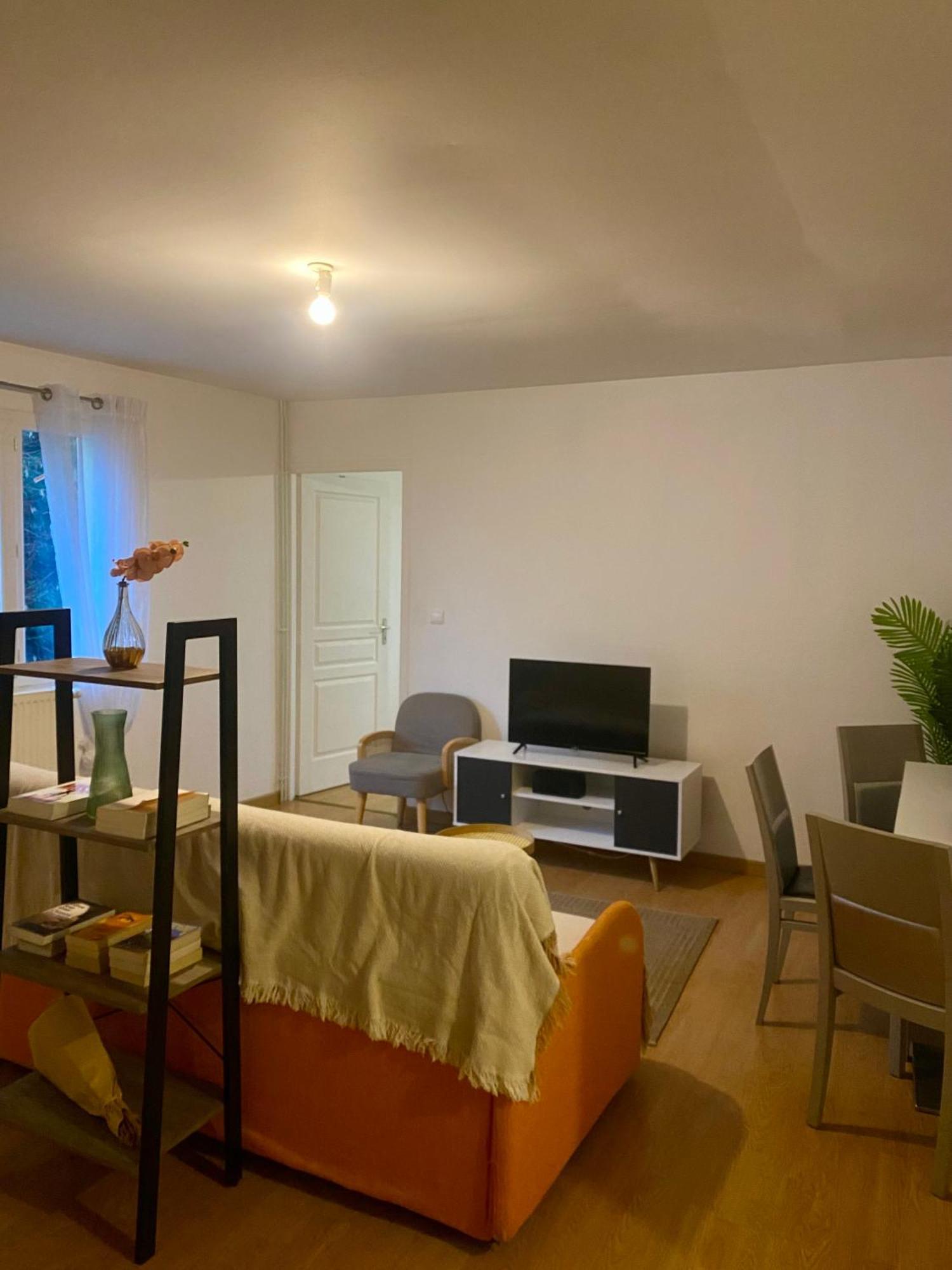 Appartement Chloe Du Lac Montferrat  المظهر الخارجي الصورة
